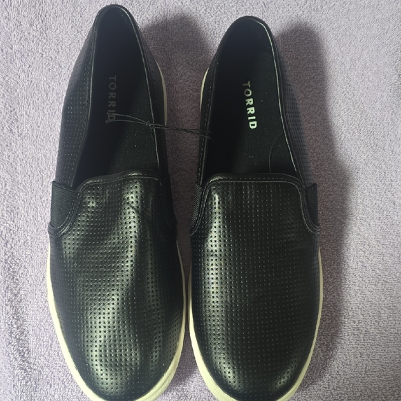 torrid Shoes - Torrid Womens Black Perforated Slip-On Sneakers
